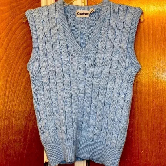 V-neck Cable cord Sweater Vest - Picture 1 of 6